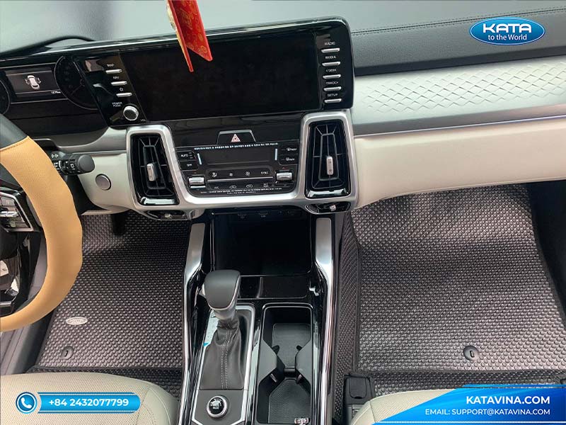 tham-lot-san-o-to-kia-sorento-2021-full-option-kata-1
