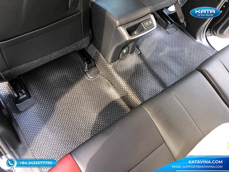 tham-lot-san-o-to-toyota-fortuner-2020-kata-4