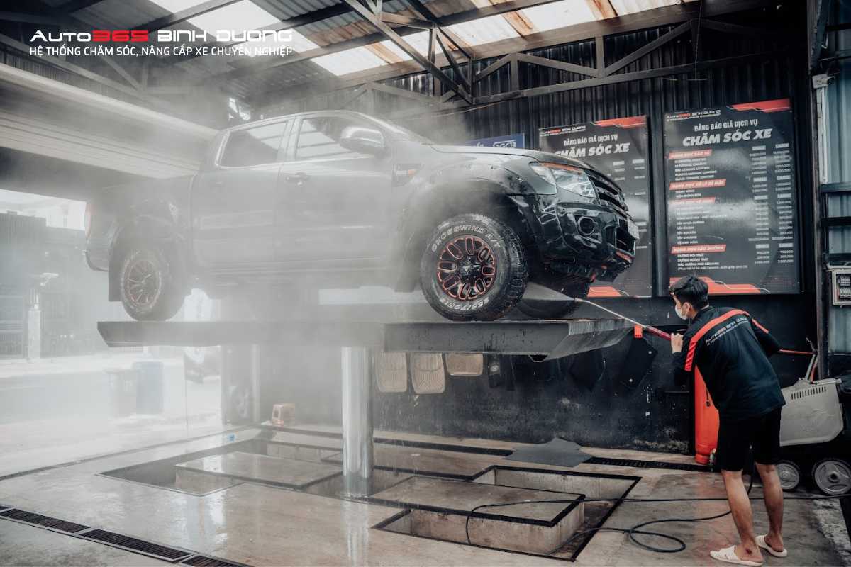 Cách Kiểm Tra Xe Trước Khi Đi Xa Để Ô Tô Băng Băng Mọi Hành Trình - Auto365 Bình Dương Rửa xe ô tô sau chuyến đi để linh kiện không bị bám bụi, rỉ sét