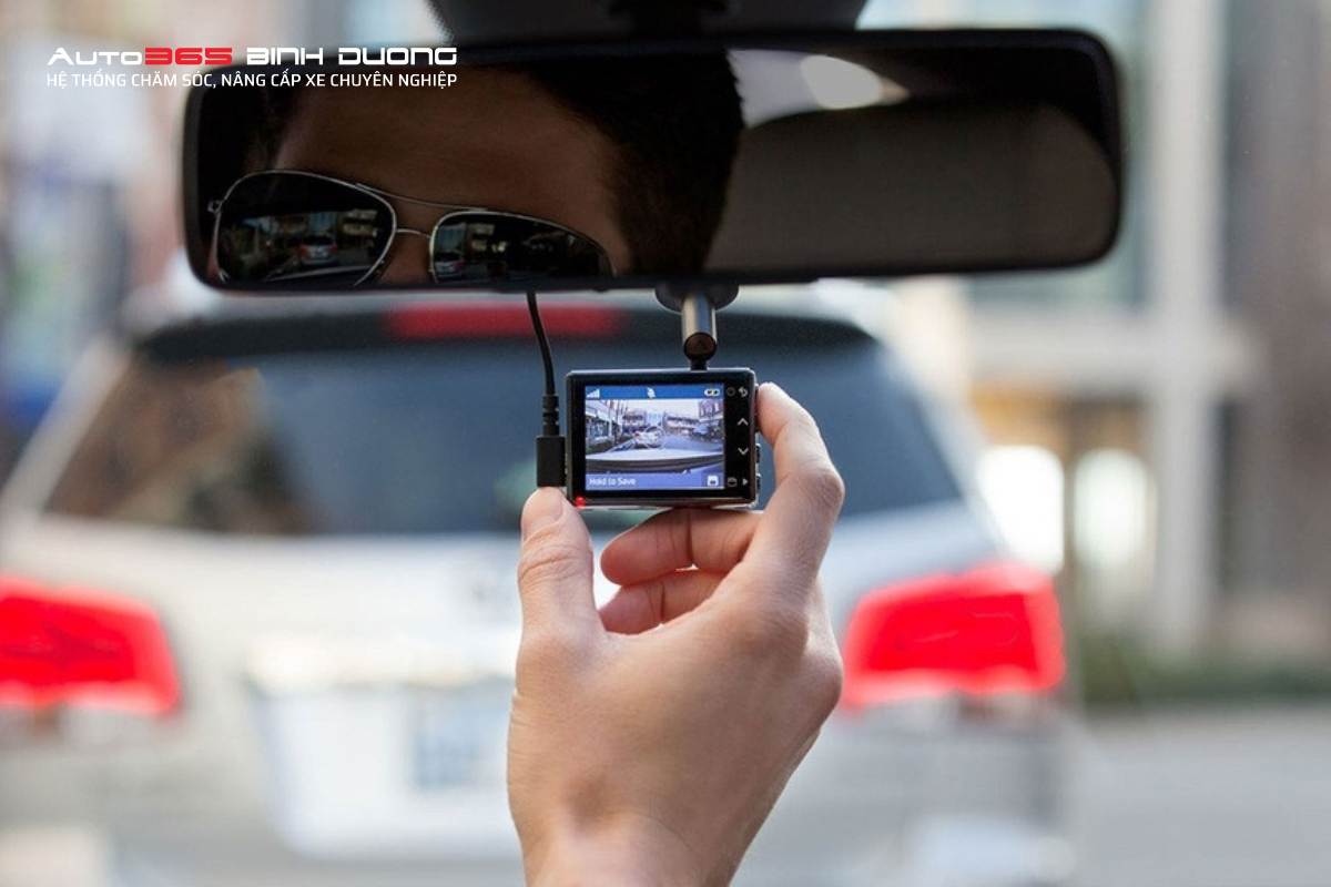 Xe Mới Độ Gì | “Bỏ Túi” Tip Tân Trang Phụ Kiện Cho Ô Tô Mới - Auto365 Bình Dương Camera hành trình giá rẻ cho ô tô giúp chủ xe lái xe tập trung, an toàn và an tâm hơn