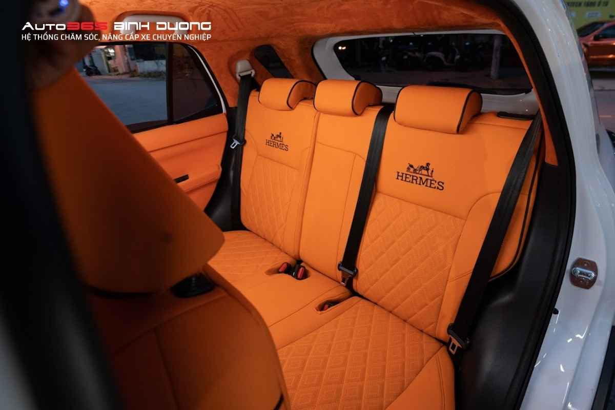 30+ Mẫu Bọc Ghế Da Ô Tô Đẹp Nhất 2026 Tại Auto365 Bình Dương - Auto365 Bình Dương Dàn ghế sau ô tô Raize bọc da dày dặn cho trải nghiệm ngồi và tựa lưng êm ái
