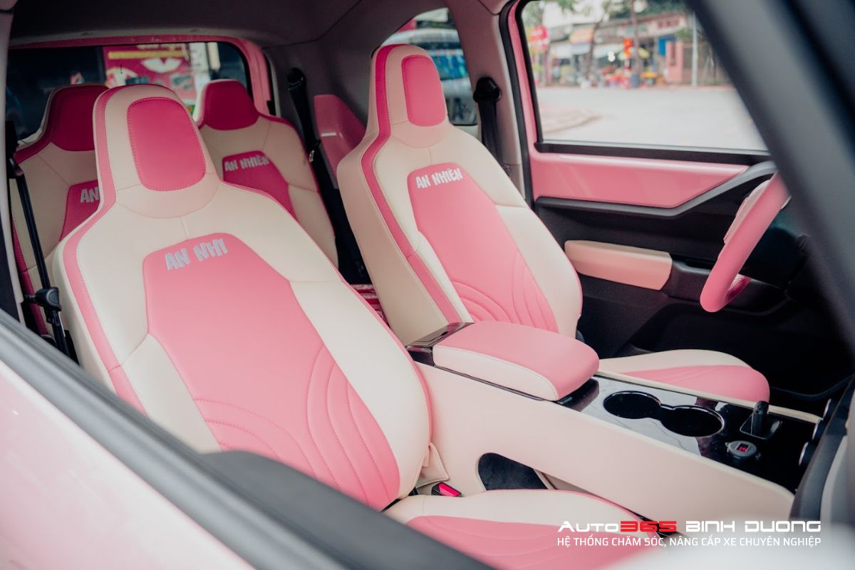 Bệ Tỳ Tay Vinfast Vf3 - Yên Ngựa Vf3 Tích Hợp Sạc Có Dây Và Không Dây - Auto365 Bình Dương Bệ Tỳ Tay Vinfast VF3 - Yên Ngựa VF3 Tích Hợp Sạc Có Dây Và Không Dây