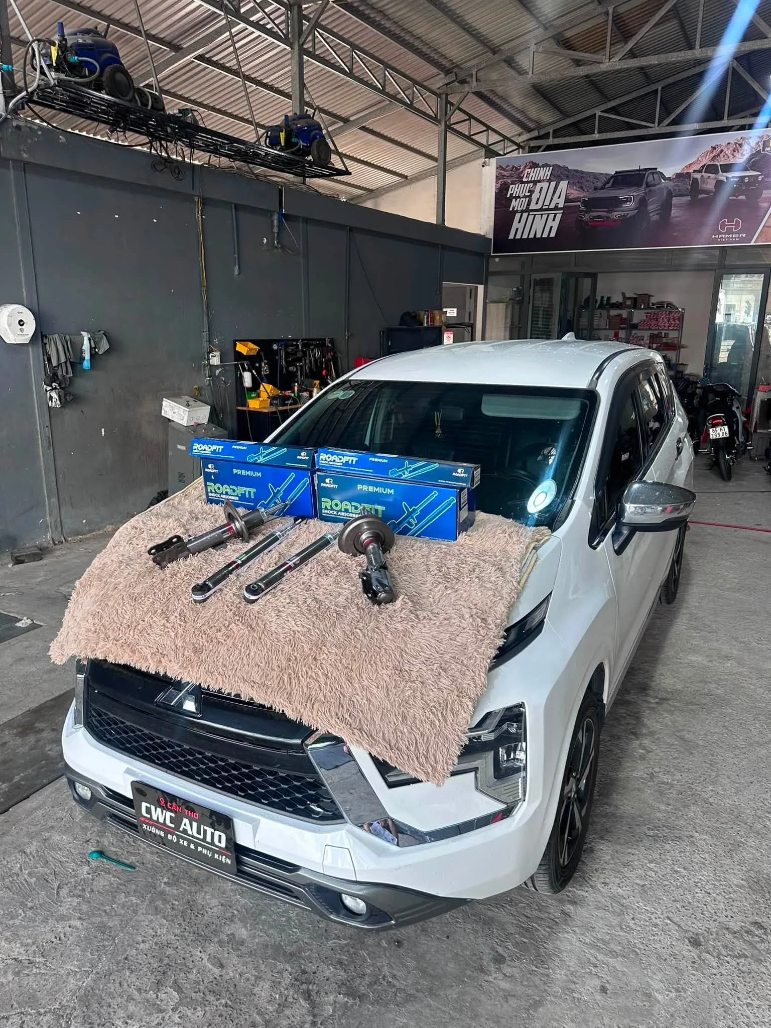 Phuộc Roadfit cho Mitsubishi Xpander (2017-2020~) (2) Phuộc Roadfit cho Mitsubishi Xpander