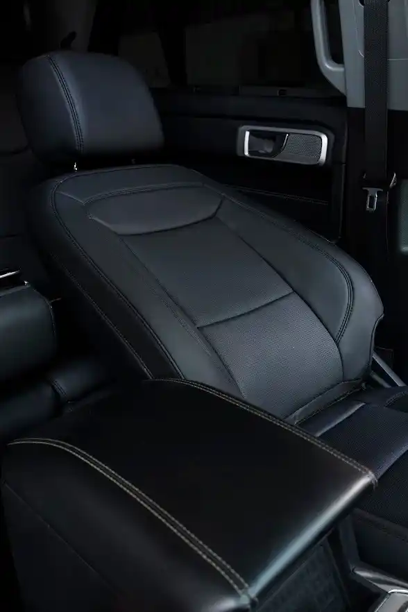 Ford Explorer Nâng Cấp Nệm Da: Ngả Lưng Êm Ái, Thoáng Mát Suốt Chặng Đường Dài - Auto365 Bình Dương ford nang cap nem da 2