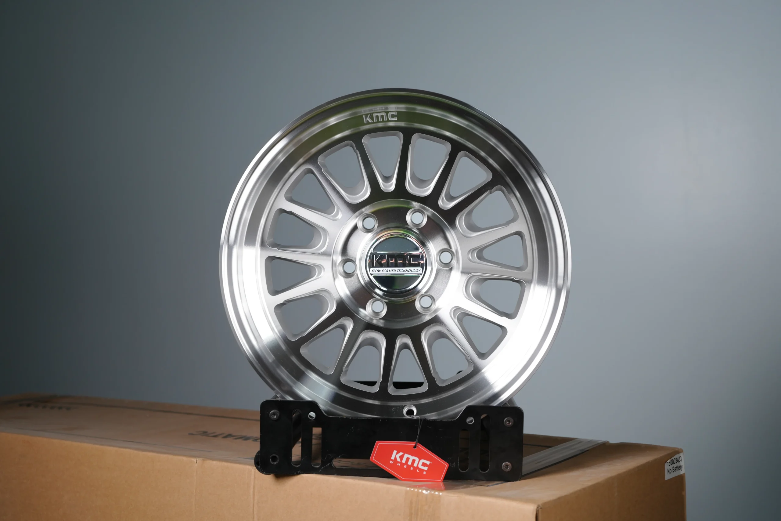 Mâm KMC 17inch ET0 IMPACT CHROME KM733SD17856800TG (3) Mâm KMC 17inch ET0 IMPACT CHROME